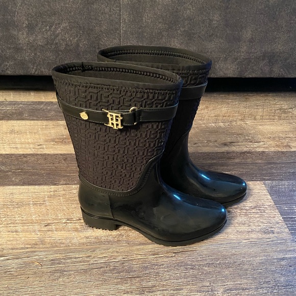 Tommy Hilfiger Shoes - Tommy Hilfiger rain boots